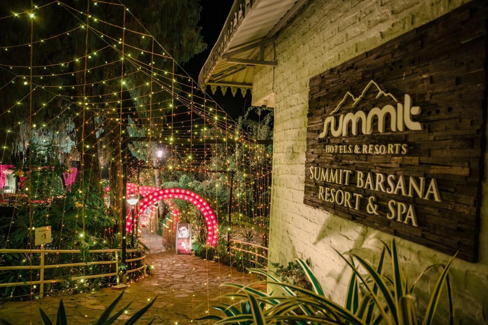Summit Barsana Resort & Spa Kalimpong Exteriör bild